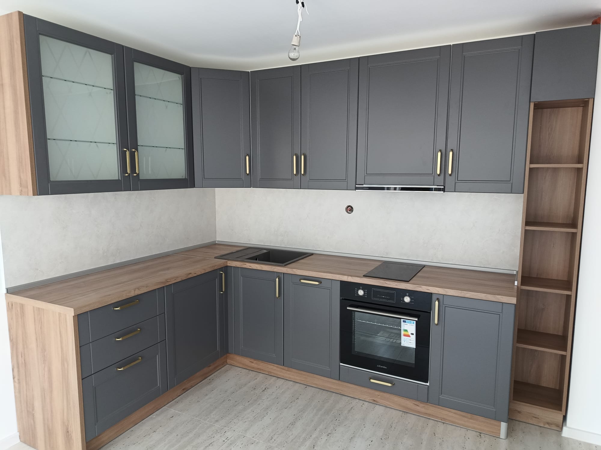 Двустаен апартамент на брега на морето, от предприемача